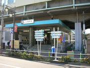 都営三田線　蓮根駅
